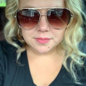Meet your Posher, Tiffanie